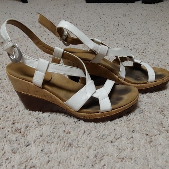 aerosoles white sandals